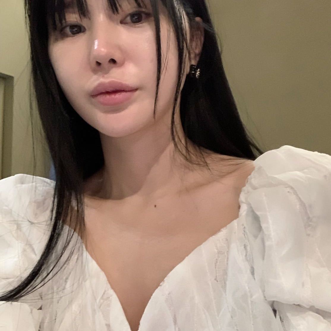 Flow(档口搬到apm 3楼49号了) 1 档口微信二维码及货源实拍