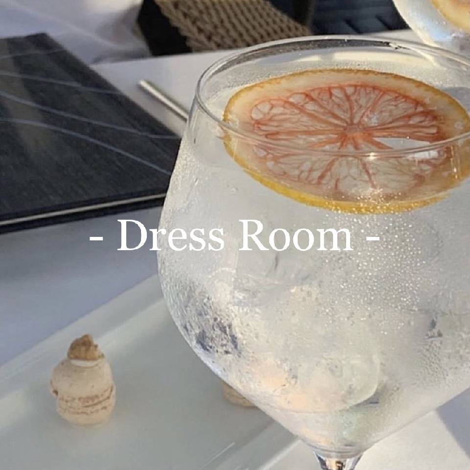 DDP(uus)2F10?  Dress  Room